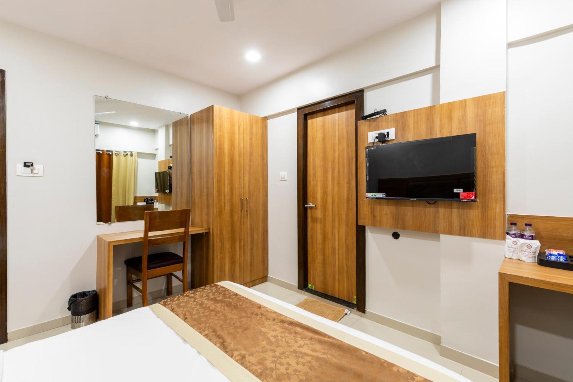 Hotel Embassy Park - Bkc Mumbai Kültér fotó