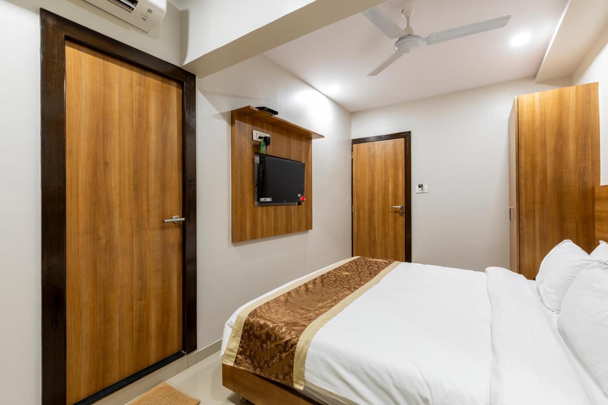 Hotel Embassy Park - Bkc Mumbai Kültér fotó
